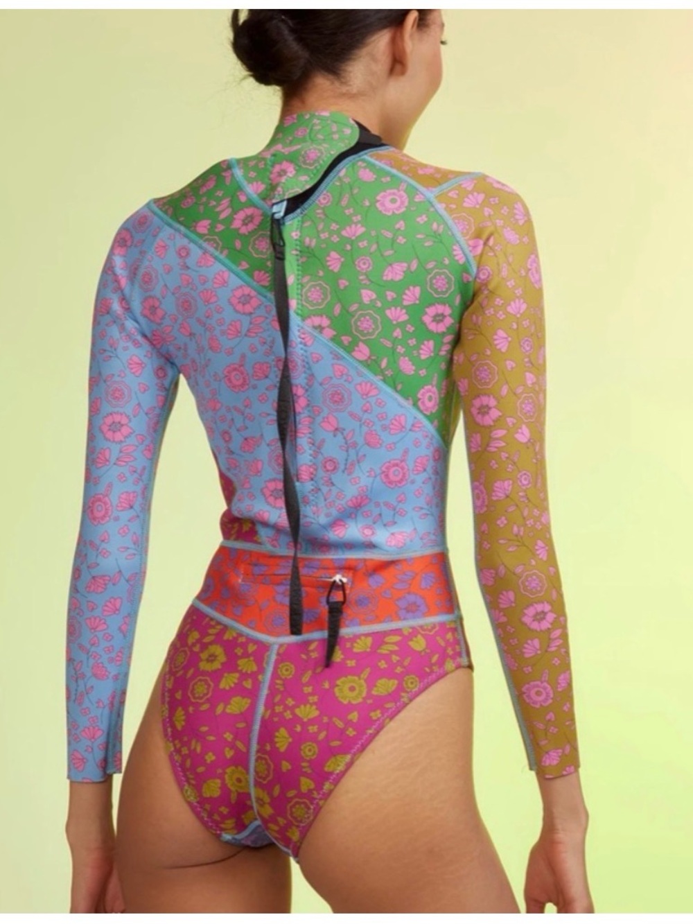 Cynthia Rowley Patchwork Floral Wetsuit Surf Suit Womens Large SPF 50 NEW - Picture 2 of 14